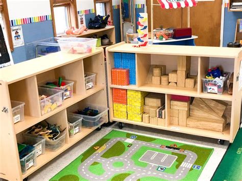 Centers Montessori Classroom Layout, Preschool Room Layout, Montessori ...