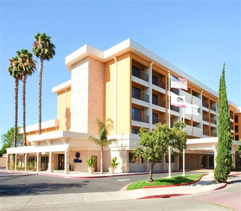 HILTON STOCKTON $138 ($̶1̶6̶7̶) - Updated 2021 Prices & Hotel Reviews ...