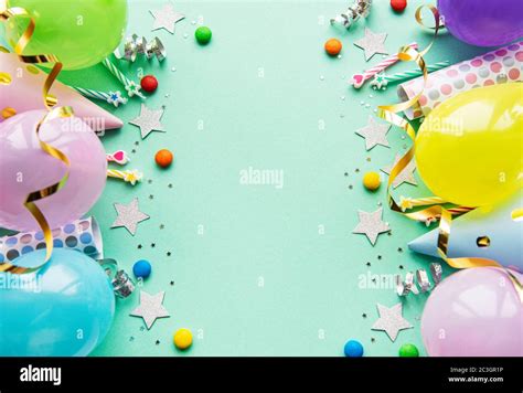 Happy birthday or party background. Flat Lay wtih birthday balloons ...