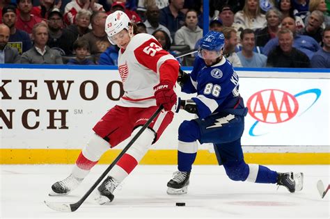 Red Wings score late for huge victory over Lightning - mlive.com