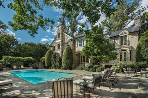 Inside Wayne and Coleen Rooney's sprawling Washington mansion | Popular Indi News