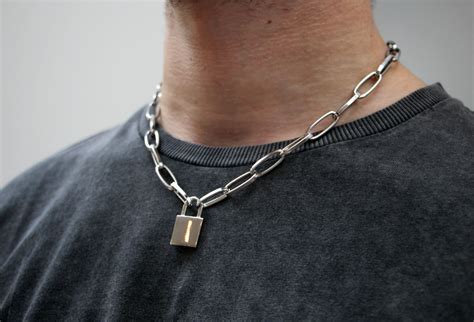 Pin en Men's necklaces