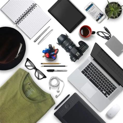 Travel Gadgets - 5 Must-Have Travel Gadgets That Every Traveler Needs