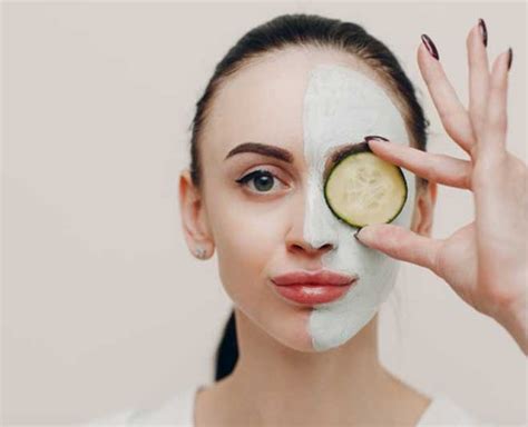 Long For A Glowing Skin? Try These 3 DIY Banana Peel Face Masks ...