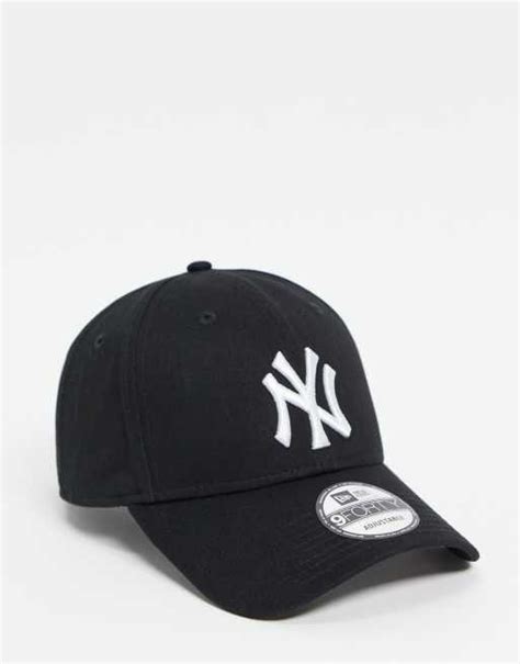 New Era 9forty NY adjustable cap in black | ASOS