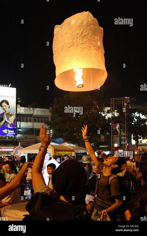 Loy Krathong lanterns, Chiang Mai, Thailand Stock Photo - Alamy