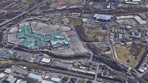 Sheffield: Meadowhall expansion plans to be considered - BBC News