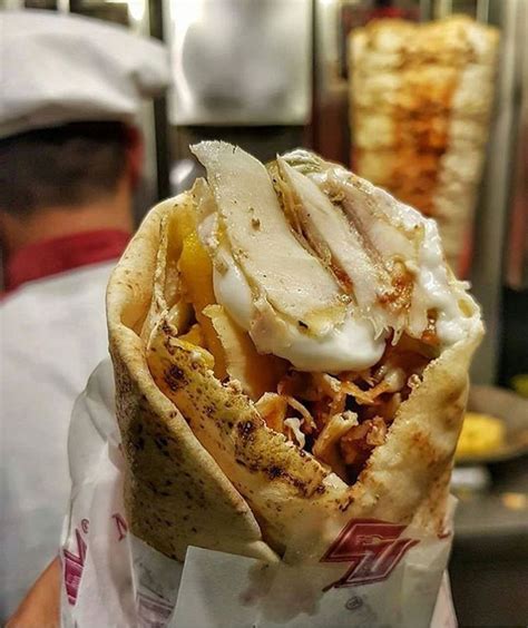 Syrian shawarma 😋 | Syrian food, Food snapchat, Yummy comfort food