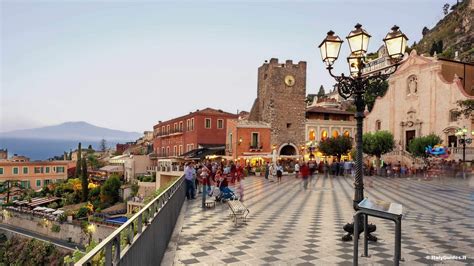 Pictures of Taormina, photo gallery and movies of Taormina, Sicily - Italy - ItalyGuides.it