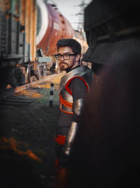 Half Life Gordon Freeman Cosplay by EgegeyBar on DeviantArt