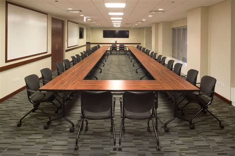 Kay-Twelve.com Great idea for a conference room layout. | Room layout, Training tables, Table