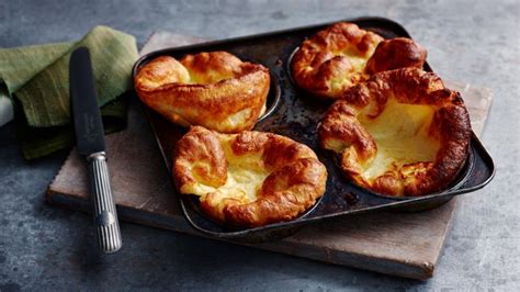 James Martin's Yorkshire pudding recipe - BBC Food