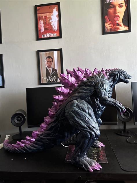 Godzilla Earth gigantic figure, Hobbies & Toys, Toys & Games on Carousell