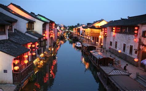 Suzhou Attractions from Gardens to Water Towns