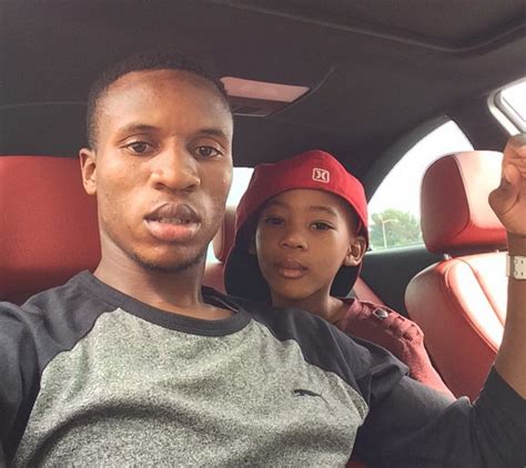 Checkout 5 Cute Photos Of Themba Zwane With His Son - Diski 365