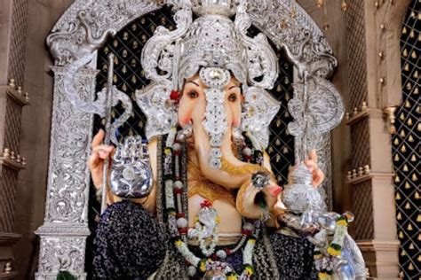 Top 11 famous Ganpati in Pune: Must visit Ganpati Pandals in Pune