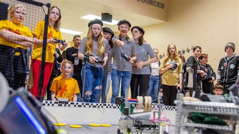 WVU Statler College crowns winners of VEX Robotics Competitions | Statler College Media Hub ...