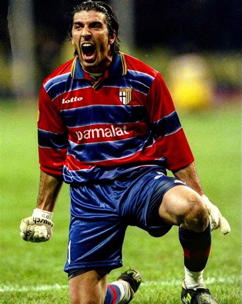 Gianluigi Buffon Parma UEFA Cup 1998/99 | Football, Style, Players