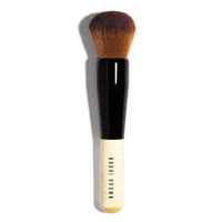 Foundation brush vs sponge: Which is better to apply makeup? | Woman & Home