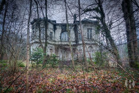 beautiful european castles - Google Search Old Abandoned Houses, Abandoned Castles, Abandoned ...