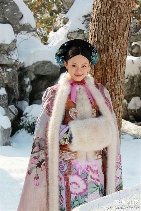 甄嬛传 - 电视剧图片 | 电视剧剧照 | 高清海报 | Empresses in the palace, Oriental fashion, Traditional outfits