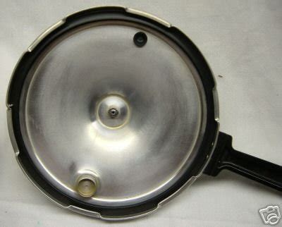 VINT PRESTO 4 QT PRESSURE COOKER MODEL # 409A | #15563843