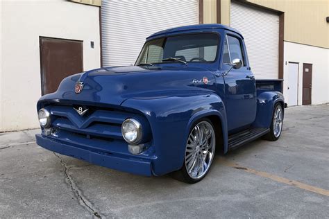 1955 FORD F-100 CUSTOM PICKUP