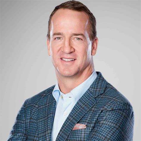 PEYTON MANNING: Capital One College Bowl host - NBC.com