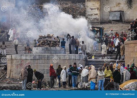 Varanasi, India - Dec 26, 2019: Cremation of Bodies at the Manikarnika ...