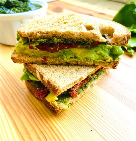 Vegan Avocado Sandwich with Pesto and Sun-dried Tomatoes