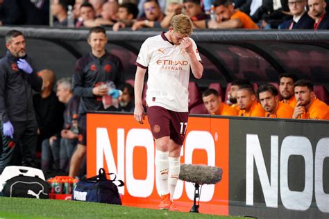 Man City captain Kevin De Bruyne suffers injury blow at Burnley ...