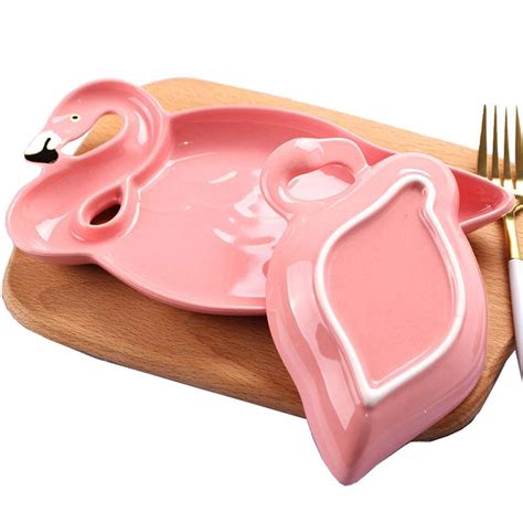 flamingo dinnerware | Dessert dishes, Flamingo decor, Fruit plate
