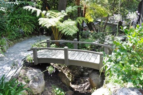 17 Beautiful Japanese Garden Bridge Designs