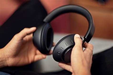 Dolby Dimension Wireless Headphones Bring the Theater Experience to ...