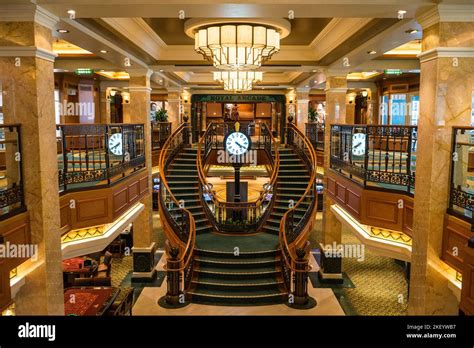 Cunard queen elizabeth interior hi-res stock photography and images - Alamy