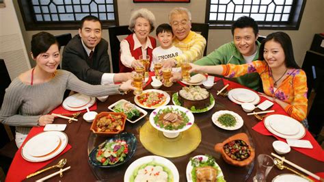 Chinese New Year reunion dinner - CGTN