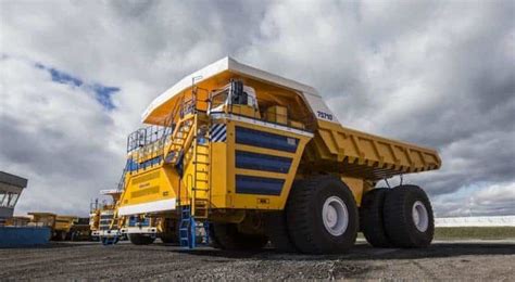 Dump Trucks and Cool Construction Vehicles (6 Great Examples) | Car Life Nation