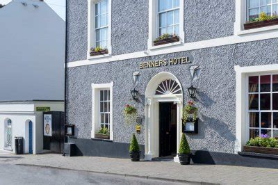 Dingle Benners Hotel in Kerry | Vagabond Tours of Ireland