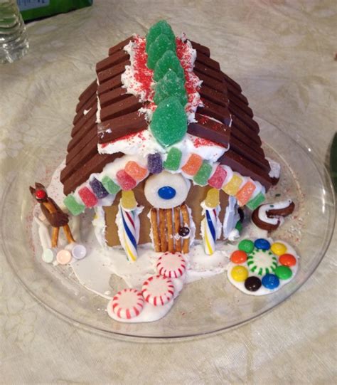 Gingerbread House w/ Kit Kat roof | Gingerbread house, Gingerbread, Kit kat