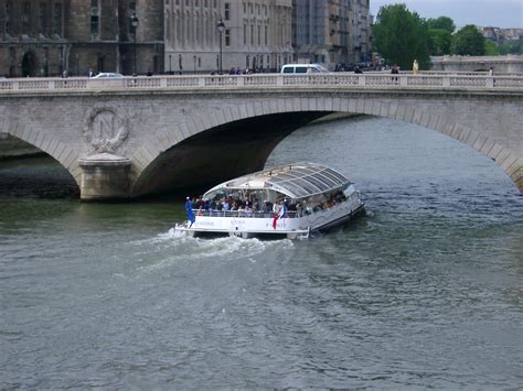 Free Stock photo of River Seine | Photoeverywhere