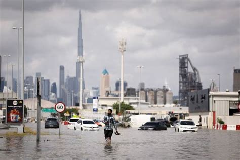 Heavy floods in UAE, Afghanistan, Pakistan, 135 people killed