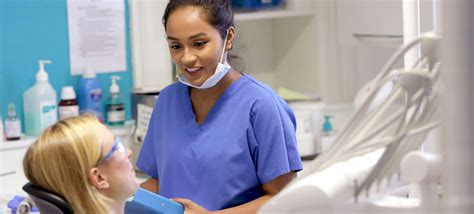 Dental Assistant Salary: Your Earnings and Career Guide | Coursera