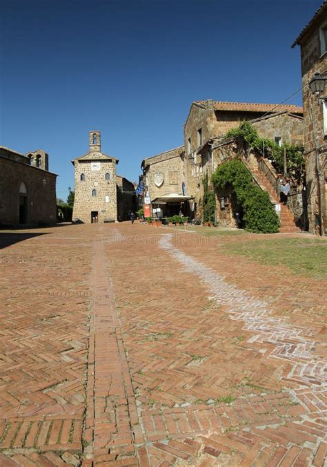 Sovana stock photo. Image of landmark, relaxed, brick - 15134776