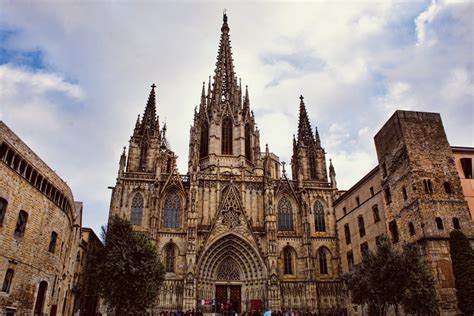 The Gothic Quarter in Ciutat Vella | Barcelona-Home