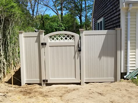 Vinyl Fence Installation | Vinyl Fencing Next Level Fencing