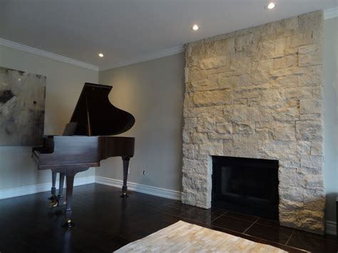 Eldorado Stone Veneer Fireplace - Contemporáneo - Salón - Toronto - de ...