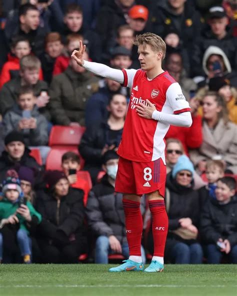 Martin Odegaard's goal celebration after scoring for Arsenal against ...