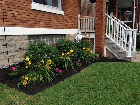 Tidy Up Your Flower Beds This Spring with Mulch - Emil Yedowitz Landscaping and Irrigation Solutions