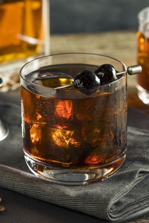 23 Best Bourbon Cocktails to Try Tonight - Insanely Good