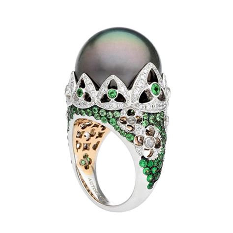 Top 10 Jewelry Designers in the World | TopTeny.com